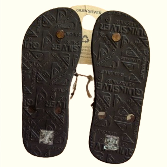 Quicksilver Mens 7 NWT flip flops - Picture 2 of 9